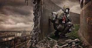 Post apocalyptic style clothing brings together a variety of goth, rocker, and punk styles as well as a rugged functionality that will see you through difficult and demanding situations. Post Apocalyptic Fashion Dressing For The End Of The World