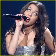 Rose McIver & Chris Lowell: 'Brightest Star' L.A. Premiere: Photo 639771