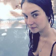 Katherine Davies (@KatherineDavie2)