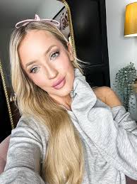 One day only! New Years Makeup Grab Bag! Includes this STUHHHNING lip duo  and a few other staples $64 off! Comment NYDAY