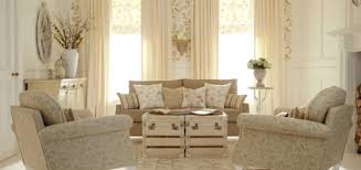 Characterized by a refined and elegant design, it is composed of two drawers with antiqued metal handles. Arredamento Shabby Chic Tante Idee Per Arredare La Tua Casa