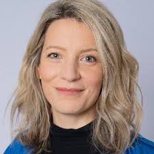 Edith Laird (@emokzz)