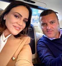Aşk dedikodularını yalanlayıp arkadaşız dedikten sonra samimi bir şekilde öpüşürken çekilen fotoğrafları ortaya çıkan emir sarıgül ve buket aydın bebek'te görüntülendi. Buket Aydin Dan Olay Yaratan Emir Sarigul Roportaji Yon Haber