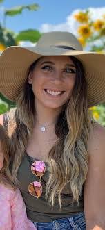 Tori Terry's Instagram, Twitter & Facebook