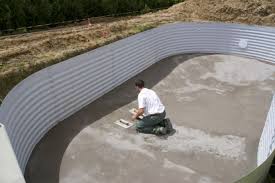 Avec 90 modèles de piscines différents et plus de 200 000 variantes possibles, réalisez votre rêve en fonction de vos envies, de votre budget et de votre terrain. Groupe Waterair Comment Monter Soi Meme Une Piscine Waterair Enterree Sur Mesure Decouvrez Les 6 Etapes Principales De Montage Du Kit Piscines Waterair