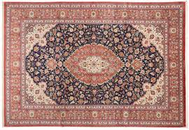 Aus der „heiligen stadt ghom kommend, waren traditionelle ghom teppiche häufig gebetsteppiche. Ghom Seide Carpetvista