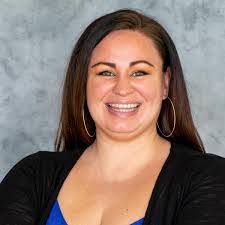 Lindsey Barnes's Instagram, Twitter & Facebook