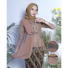 Kenakan hijab yang senada dengan kebaya anda agar tampilan semakin memukau. Buy Kebaya Aurora Holiday Kebaya Kebaya Tulle Kebaya Graduation Kebaya Clothes Kebaya Moder Seetracker Malaysia