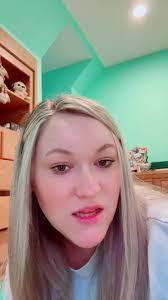 Erin Strickland's Instagram, Twitter & Facebook