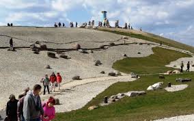 The findlingspark nochten is from 15 march to 15 november open daily from 10am to 6pm, in november to 5pm.entry: Lausitzer Findlingspark Nochten