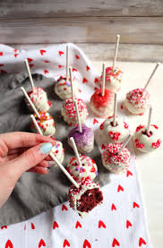 Annie A La Mode Red Velvet Cake Pops
