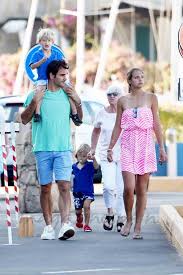 Naš proslavljeni teniser, novak đoković ima specijalni meni koji mu omogućava višečasovno vežbanje i iscrpna takmičenja. Federer Mis Hijos Juegan Mejor Al Tenis Que Las Ninas