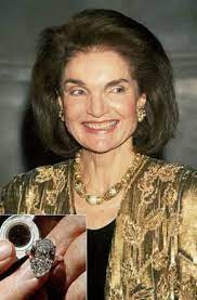 Jackie O Engagement Ring 2 600 000 Jackie Kennedy Jacqueline Kennedy Onassis Jacqueline Kennedy Style