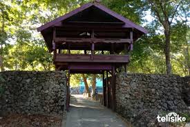 Maka anda wajib melihat daftar 24 tempat wisata di lombok yang bikin siapapun tercengang akan keindahannya. 5 Tempat Wisata Menjanjikan Di Reok Manggarai Harus Dirawat Dan Ditata Ulang Telisik Id