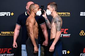 Jeho ufc debut proběhl na turnaji v brazílii, který byl s ohledem na. Espinosa Vs Dvorak Picks What Bet Splits Dfs Advice Tell Us For Ufc Vegas 11 Bout Draftkings Nation