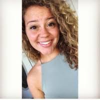 Hillary Mcintyre's Instagram, Twitter & Facebook