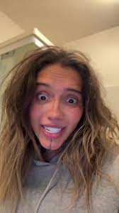 Caigo Mal: Reflexiones sobre la Percepción Social