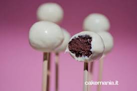 2 make 1 cake mix as directed on box, using 3 of the eggs, 1/3 cup of the butter and 1 cup of the water. Ricetta Cake Pop Facili Di Cakemania