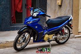 .jupiter z1 terbaru, modif motor jupiter z1 2016, modif motor jupiter z1 spesifikasi, modif motor grafis inspirasi modif striping yamaha nmax black via motoblast.wordpress.com. Yamaha Jupiter Z1 Jadi Impresif Berkat Modifikasi Cukup Minimalis Gridoto Com