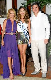 En medio de la presentación de sandro, el día 26 de mayo de 1987, cesar antonio santis interrumpe la emisión de martes 13 para dar la noticia de que cecili. Cecilia Bolocco Chile Miss Universe 1987