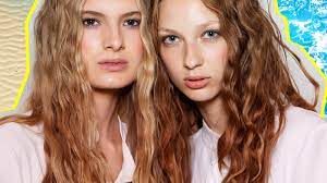 It's light in texture and won't leave your hair heavy and greasy. 10 Best Sea Salt Sprays For Pretty Beachy Waves Stylecaster