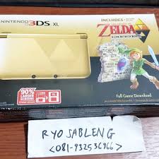 La remasterización de zelda skyward sword para nintendo switch trae de vuelta uno de los más grandes juegos de la saga. Jual Nintendo 3ds Xl Zelda Limited Edition Gold Baru Brand New Jakarta Utara Bengz Tokopedia