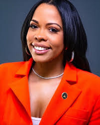 Kenya Asli's Instagram, Twitter & Facebook