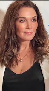 Stephanie Kramer's Instagram, Twitter & Facebook