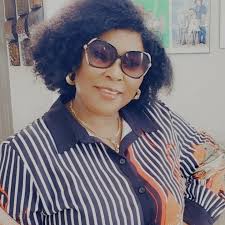 Didi Ekanem shared a video that captured the moment Laycon was announced  winner and how she reacted. The actress and designer broke down in tears as  she thanked God for Laycon's victory.