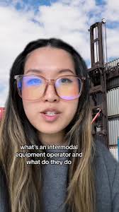Learn a little bit about an intermodal equipment operator 👷🏻‍♀️  #greenscreen #transportation #transportationjobs #careertok #jobtok  #jobsexplained