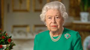 La reina isabel ii de inglaterra, de 90 años, se convirtió este lunes en la primera monarca británica en cumplir el jubileo de zafiro. La Reina Isabel Ii Podria Abdicar En 2021 Youtube