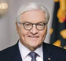 »ich möchte mich für eine zweite amtszeit als bundespräsident zur. Steinmeier Wir Mussen Antirassisten Sein Neues Ruhr Wort
