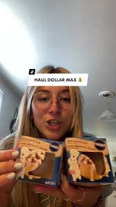 Max Dollar's Instagram, Twitter & Facebook