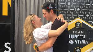 Wout van aert (25) wordt voor de eerste keer vader. Sporza On Twitter Sarah De Bie En Wout Van Aert Verwachten Zoontje Zie Me Nog Niet Als Rennersmoeder Https T Co 6hx5oglmfn