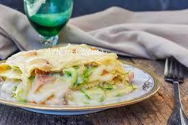 Rosolate in una padella a parte con un filo d'olio. Lasagne Zucchine E Salmone Ricetta Veloce Facile E Cremosa