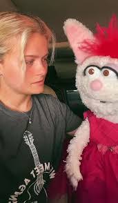 Darcy Willey's Instagram, Twitter & Facebook