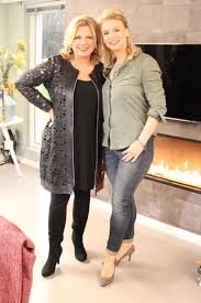 Loretta schrijver is the author of 't hooge nest (4.45 avg rating, 3641 ratings, 398 reviews, published 2018). 19 Ideeen Over Loretta Schrijver 1956 Schrijver Mode Strakke Shirts