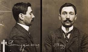 He and two other workers had taken the portrait from. Vincenzo Peruggia An Important Lesson By An Italian Emigrant A Proletarian House Painter Without Any Academic Qualification Who Fooled An Entire Country Taurinorum Noblogo Org