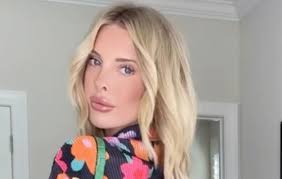 Todd & Julie Chrisley Confirm That Todd's Mother Nanny Faye Chrisley Has  Bladder Cancer: “She Is In A Battle For Her Life”