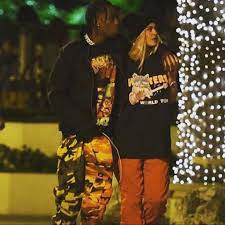 In november 2018, the rapper announced astroworld festival to be held in houston, texas. It Was Great When Kylie Wore Beanies Oversized Tee Shirts And Baggy Pants To Fit In With Trav S Aesthetic Travisscott