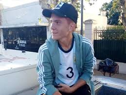 The absence of frank fabra, who is on leave due to the death of his father. Valentin Barco Fue Recibido En Caravana En Su Querido 25 De Mayo