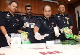 Maybe you would like to learn more about one of these? Urusniaga Dadah Di Inap Desa Tumpas