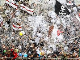 See more ideas about ultras football, celtic fc, football. Punk Rock Pirate Flags And Leftist Politics The Story Of Fc St Pauli