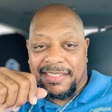 Eric Colts's Instagram, Twitter & Facebook