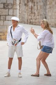She has been married to rod stewart since june 16, 2007. Rod Stewart Und Penny Lancaster Geniessen Sie Kroatien Urlaub Als Lockdown Erleichtert Aktuelle Boulevard Nachrichten Und Fotogalerien Zu Stars Sternchen