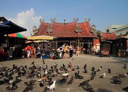 Built in 1728, this is the oldest chinese temple in penang and is also known as kuan yin teng temple. Mypenang