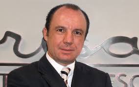 Antonio Cosio's Instagram, Twitter & Facebook