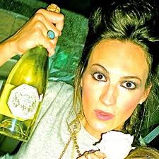 Moira McCarthy (@litandwhimsy)