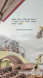 Tanpa mengurangi rasa sayang, mengirimkan pantun romantis dapat membuat nada pesan penuh tawa dan canda, menjadikan komunikasi di antara kamu menjadi lebih 'hidup' dan nggak terasa membosankan. Pantun Jenaka Dapat Membuat Orang Yang Membaca Atau Mendengarkan Brainly