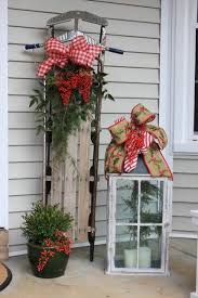 Natural Outdoor Christmas Decorations Daisymaebelle Outdoor Christmas Decorations Christmas Diy Front Porch Christmas Decor